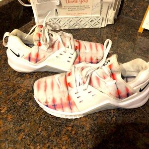 Size 8.5 Metcon Frees